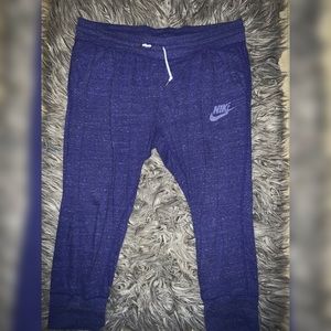 Nike Vintage Capri Pants